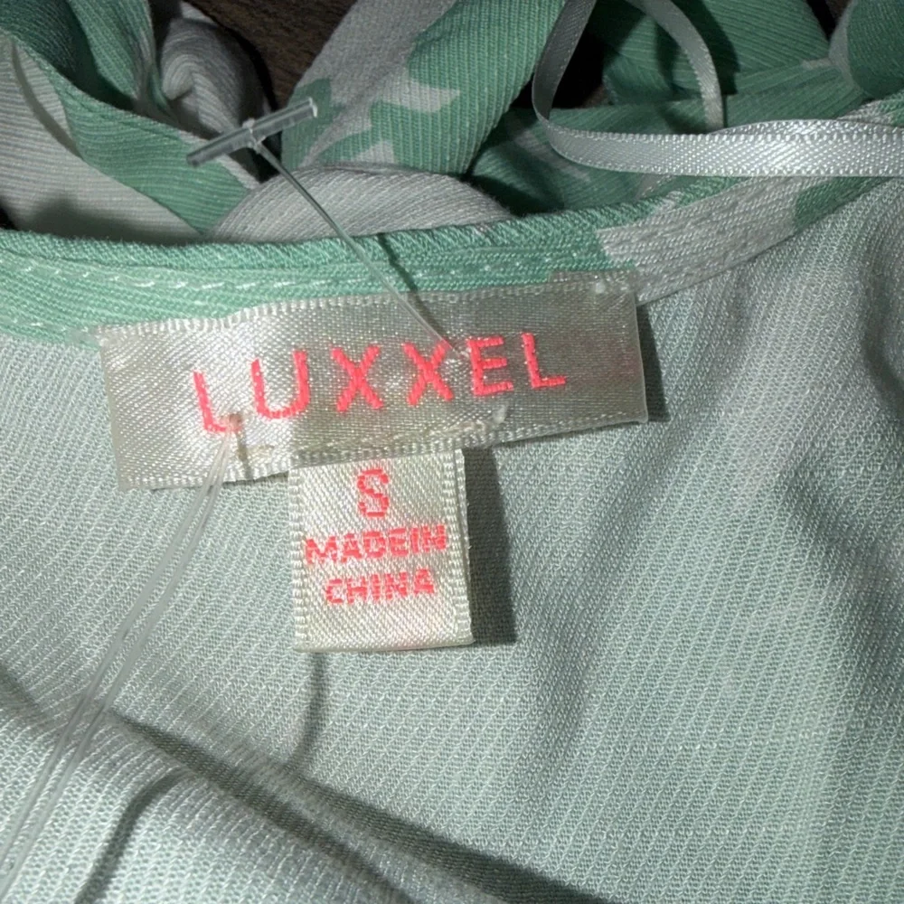 Luxxel Leafy Mint Green and White dress - Picture 4 of 7